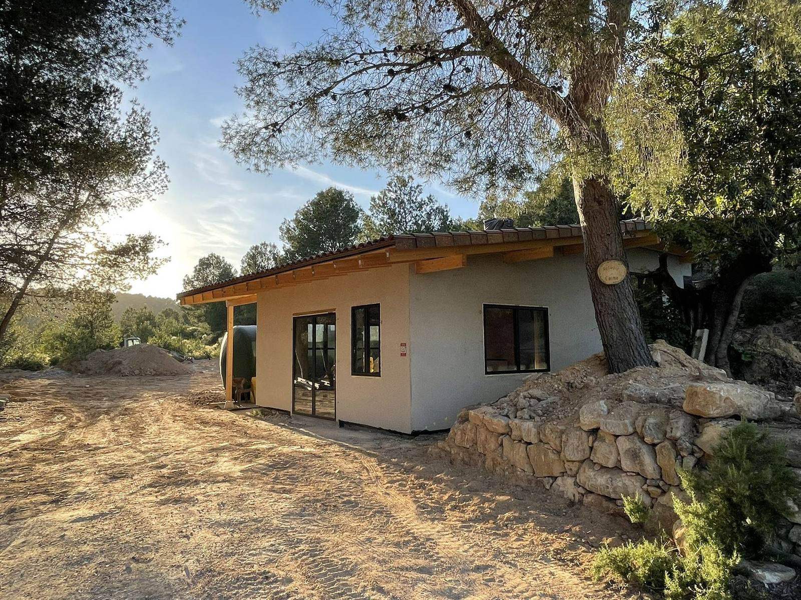 Casa Calma among the pine and olive trees
